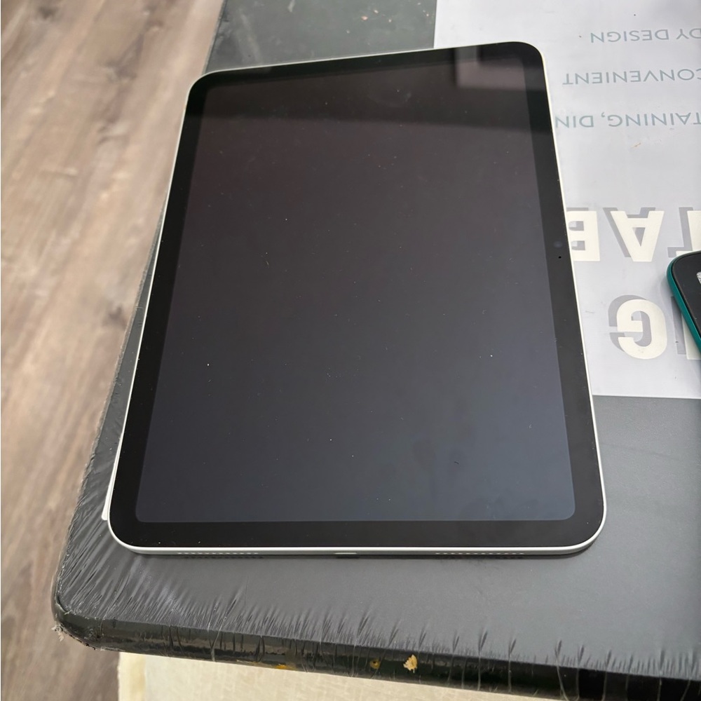 Apple 10th Gen Tablet in Black and Silver